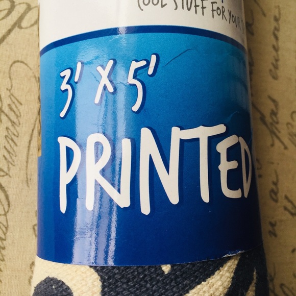 NWT: Printed Area Rug - Picture 6 of 7